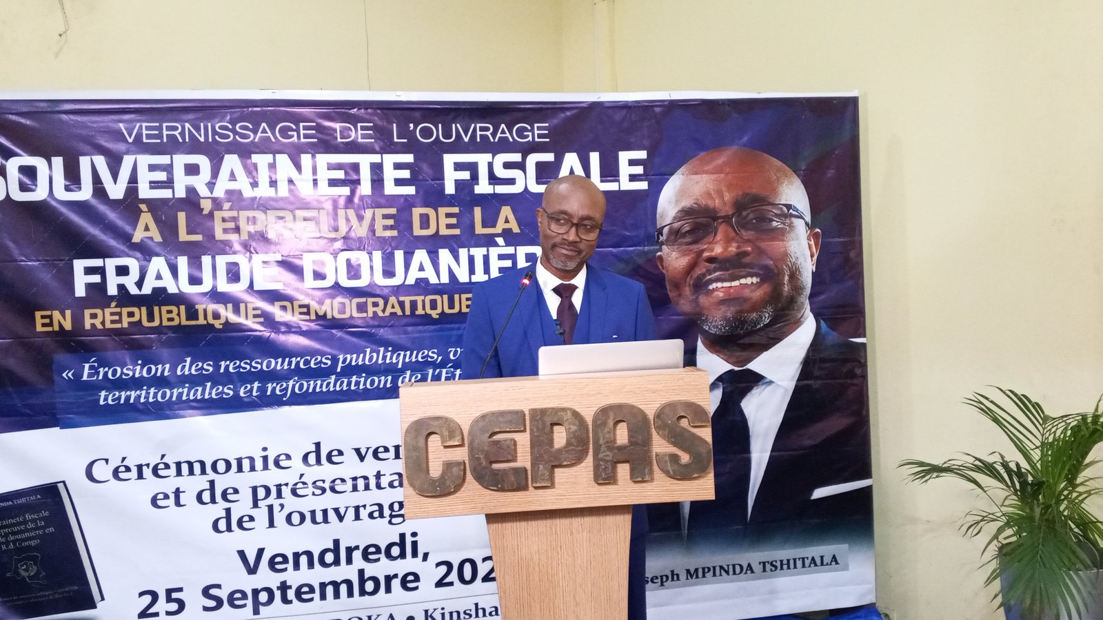 Kinshasa : présentation au CEPAS de l’ouvrage « Souveraineté fiscale à l’épreuve de la fraude douanière »